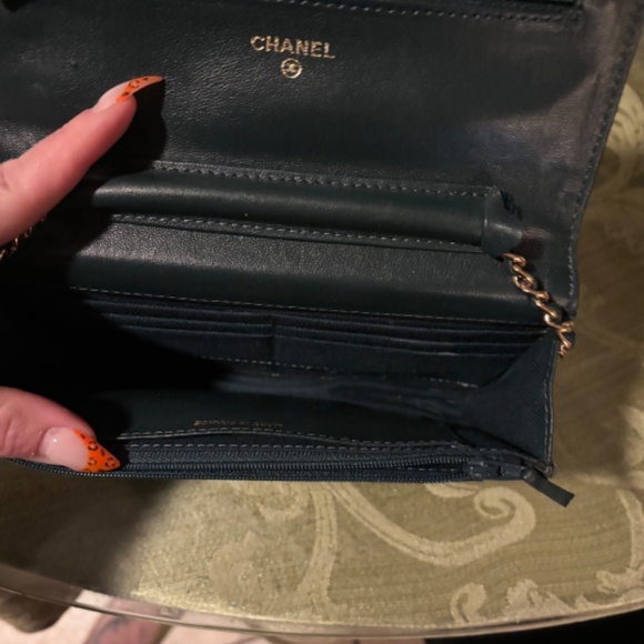 Chanel classic wallet on a chain - Picture 4 of 5